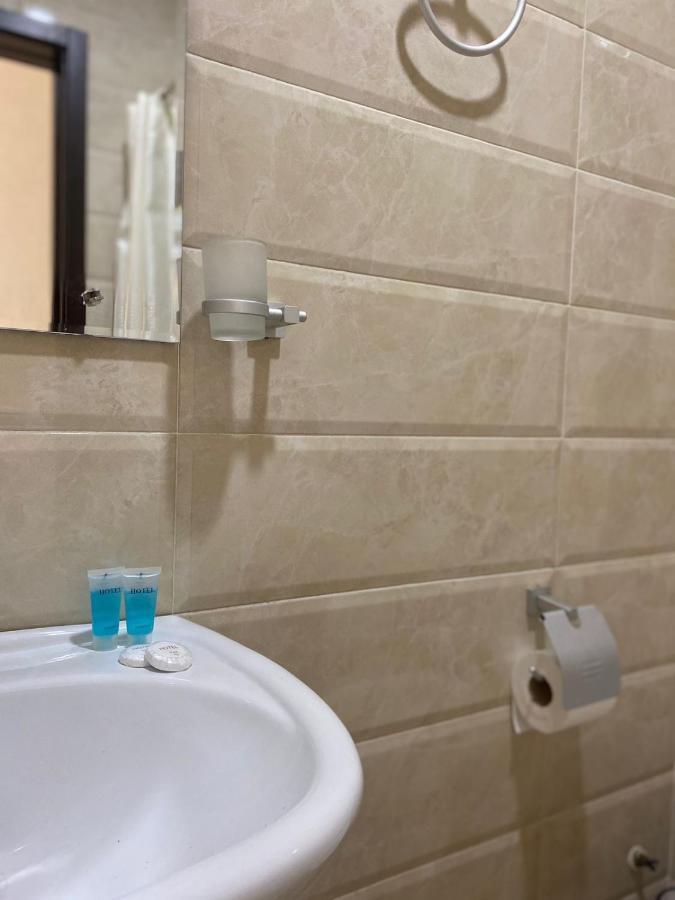 تبليسي Hotel Saburtalo Roni المظهر الخارجي الصورة